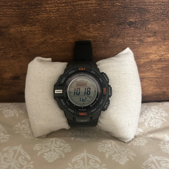 Casio pro trek - Picture 2 of 4